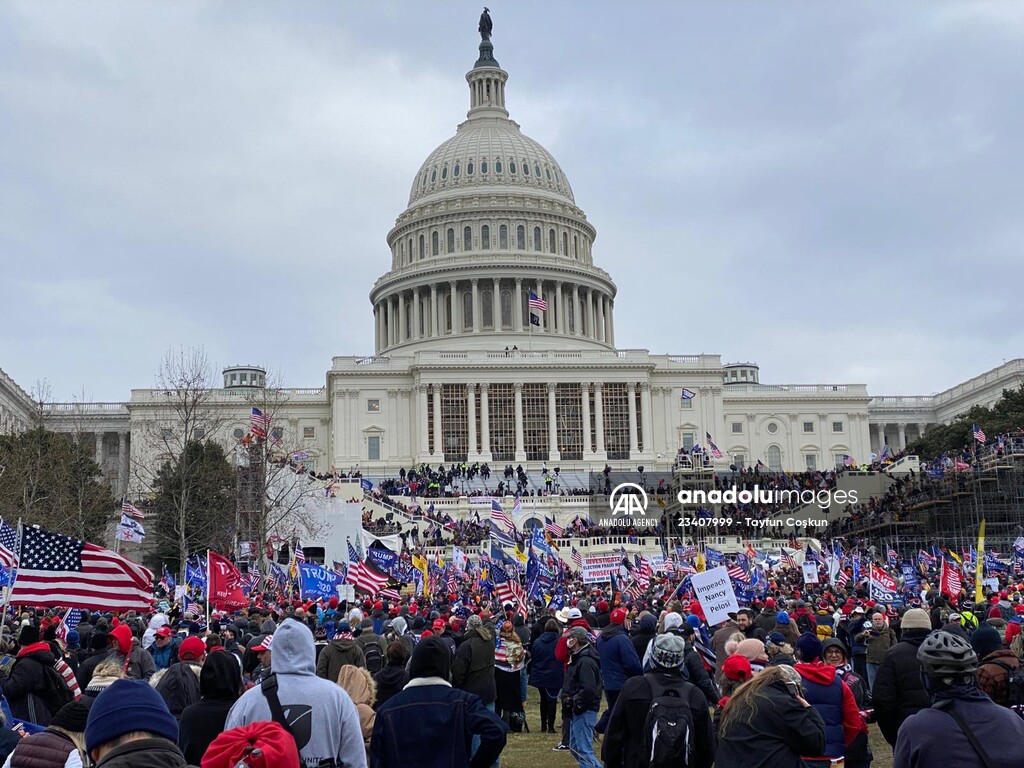 Trump supporters storm Capitol building in Washington | Anadolu Images