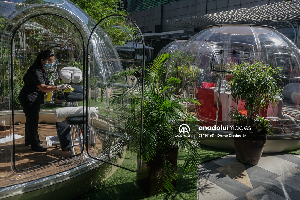 Restaurant with dining pods in Philippines Anadolu Images