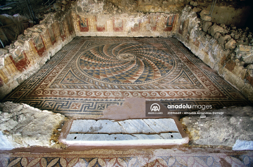 Altınoluk Antandros Antik Kenti'ndeki kazıların yıl boyu süreceği açıklandı