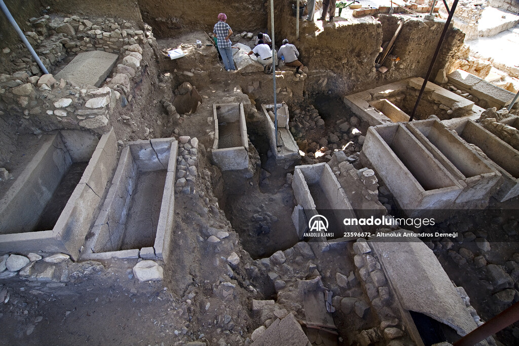 Altınoluk Antandros Antik Kenti'ndeki kazıların yıl boyu süreceği açıklandı