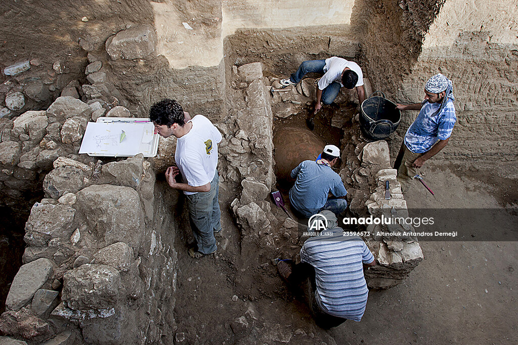 Altınoluk Antandros Antik Kenti'ndeki kazıların yıl boyu süreceği açıklandı