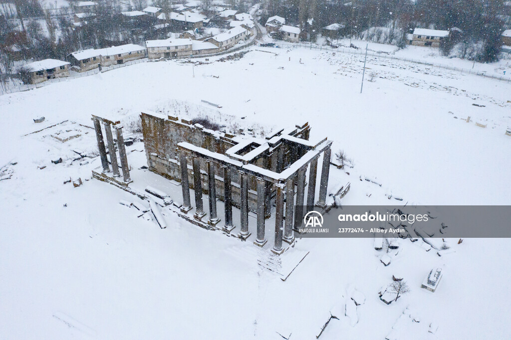 Aizanoi Antik Kenti beyaza büründü