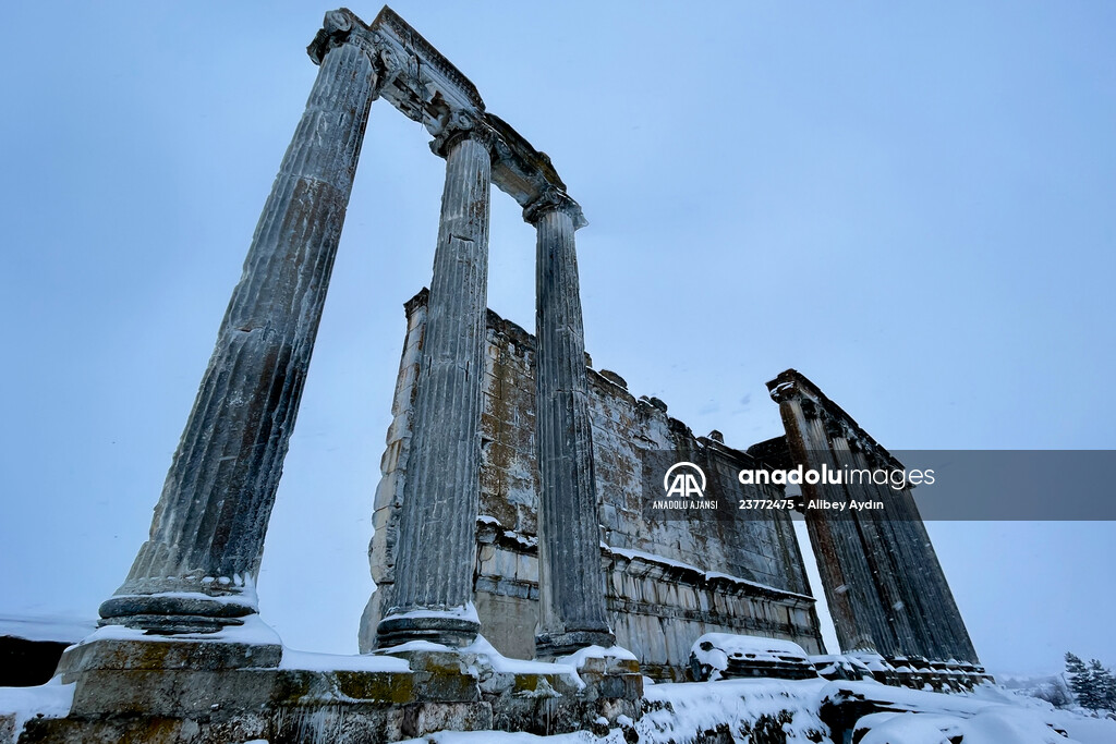 Aizanoi Antik Kenti beyaza büründü