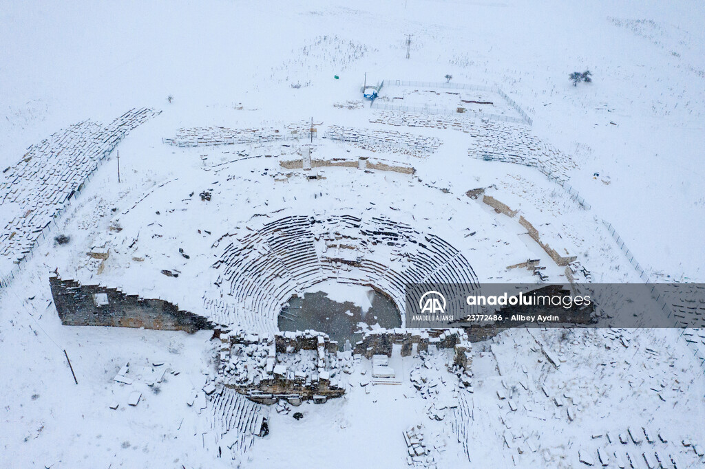 Aizanoi Antik Kenti beyaza büründü