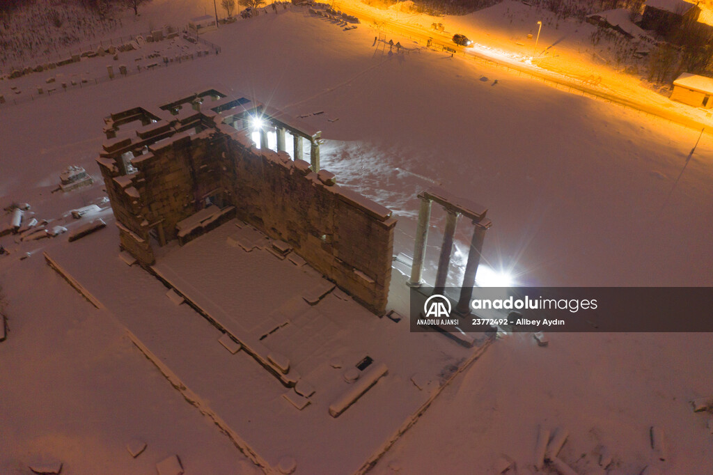 Aizanoi Antik Kenti beyaza büründü