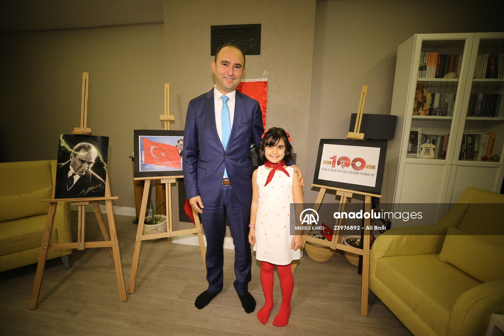 İstiklal Marşı'nı ezbere okuyan Bodrumlu küçük Eylül, ailesinin ve öğretmenlerinin gururu oldu