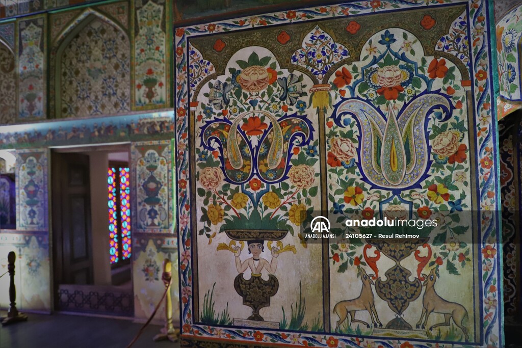 Azerbaycan'ın Dünya Kültür Mirası Listesi'ndeki Şeki Han Sarayı turist akınına uğruyor