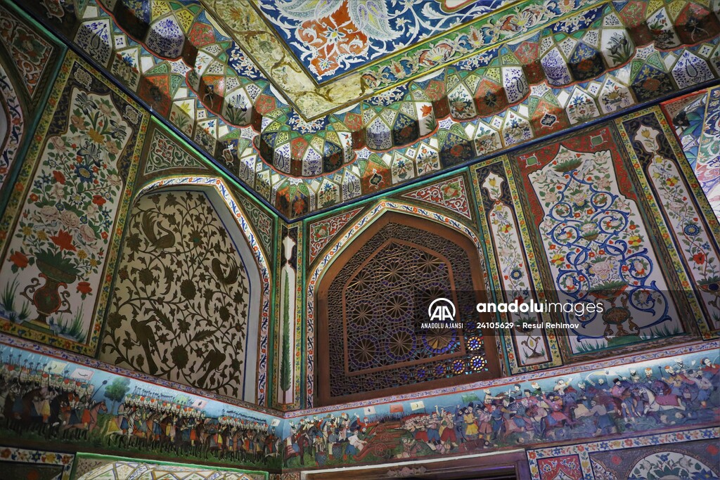 Azerbaycan'ın Dünya Kültür Mirası Listesi'ndeki Şeki Han Sarayı turist akınına uğruyor