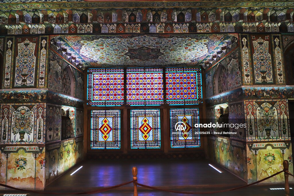 Azerbaycan'ın Dünya Kültür Mirası Listesi'ndeki Şeki Han Sarayı turist akınına uğruyor