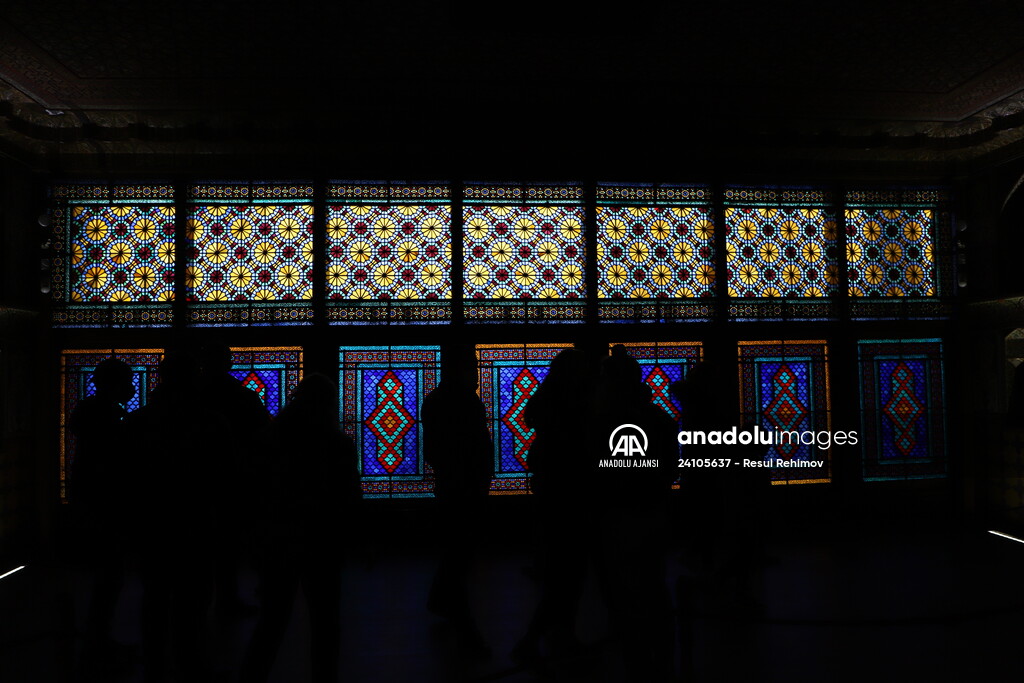 Azerbaycan'ın Dünya Kültür Mirası Listesi'ndeki Şeki Han Sarayı turist akınına uğruyor