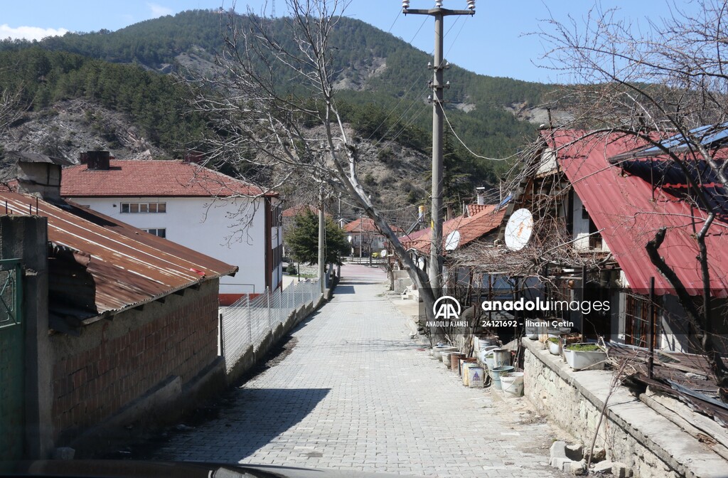 Mudurnu'da cadde ve sokaklarda sessizlik hakim