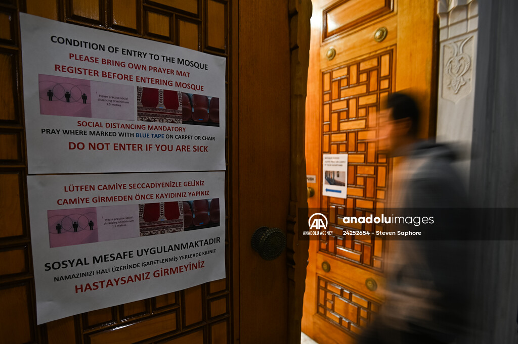 Tarawih prayer of Ramadan at the Auburn Gallipoli Mosque in Sydney