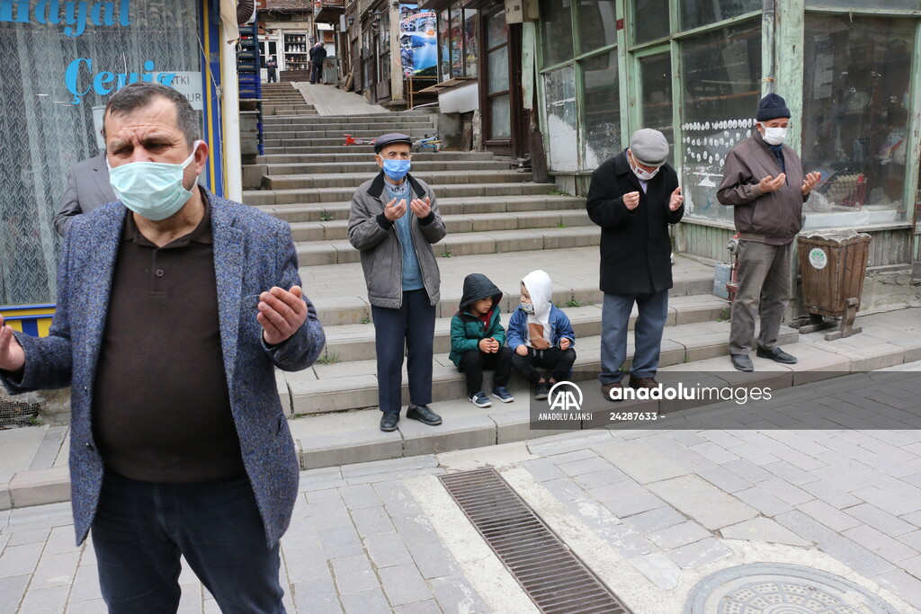 Mudurnu'da 7 asırlık esnaf duası geleneği sürüyor