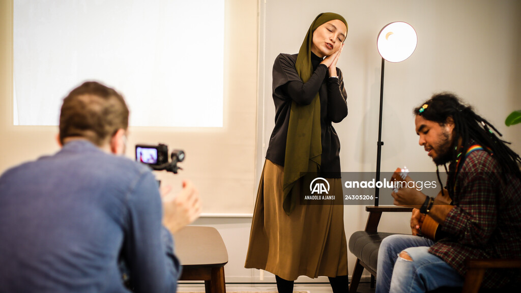 MRKH sendromlu Malezyalı müzisyen, kendisiyle aynı sendromu yaşayan kadınların sesini duyurmaya çalışıyor