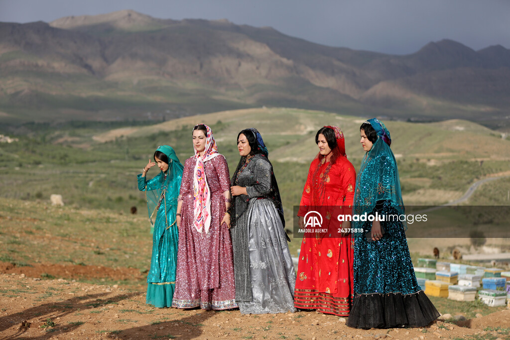 Traditional clothes of Qashqai women