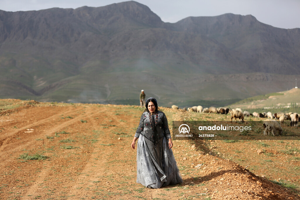Traditional clothes of Qashqai women