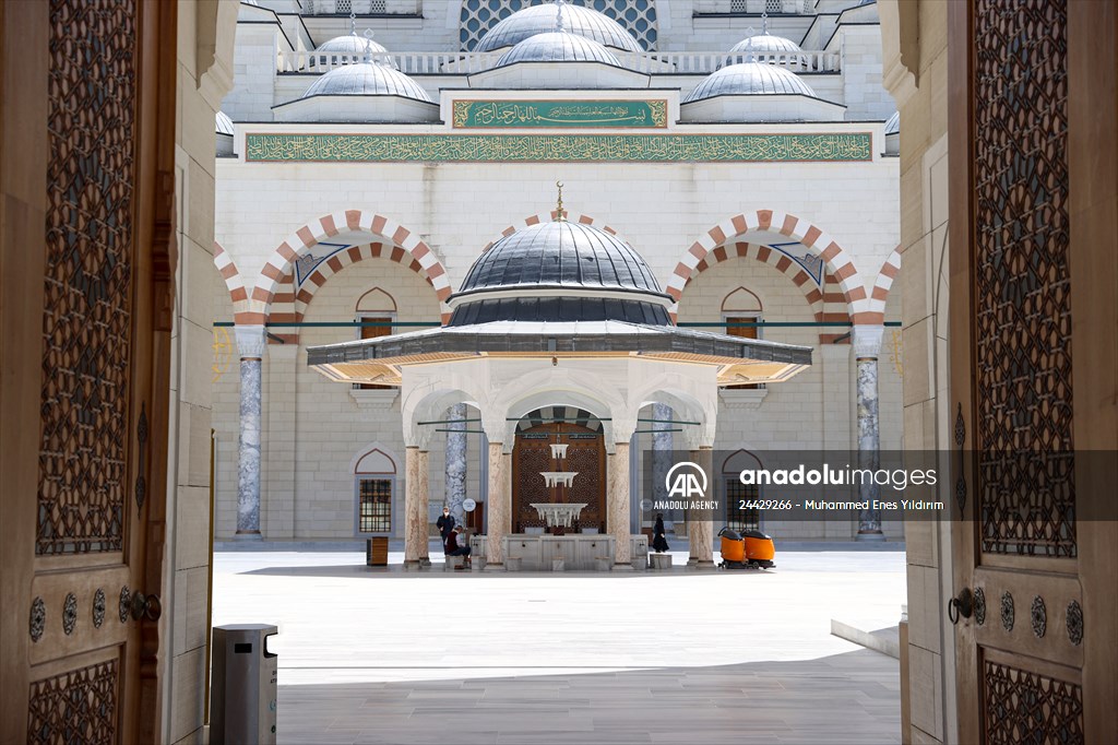 Grand Camlica Mosque in Istanbul