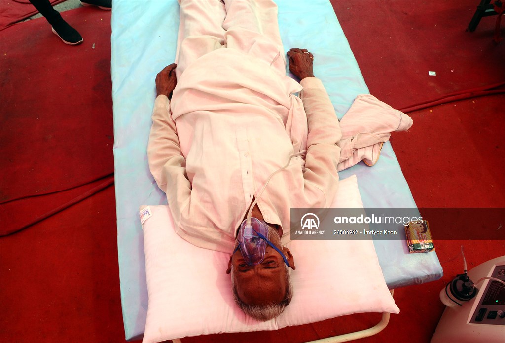 Oxygen tents established for COVID-19 patients in India