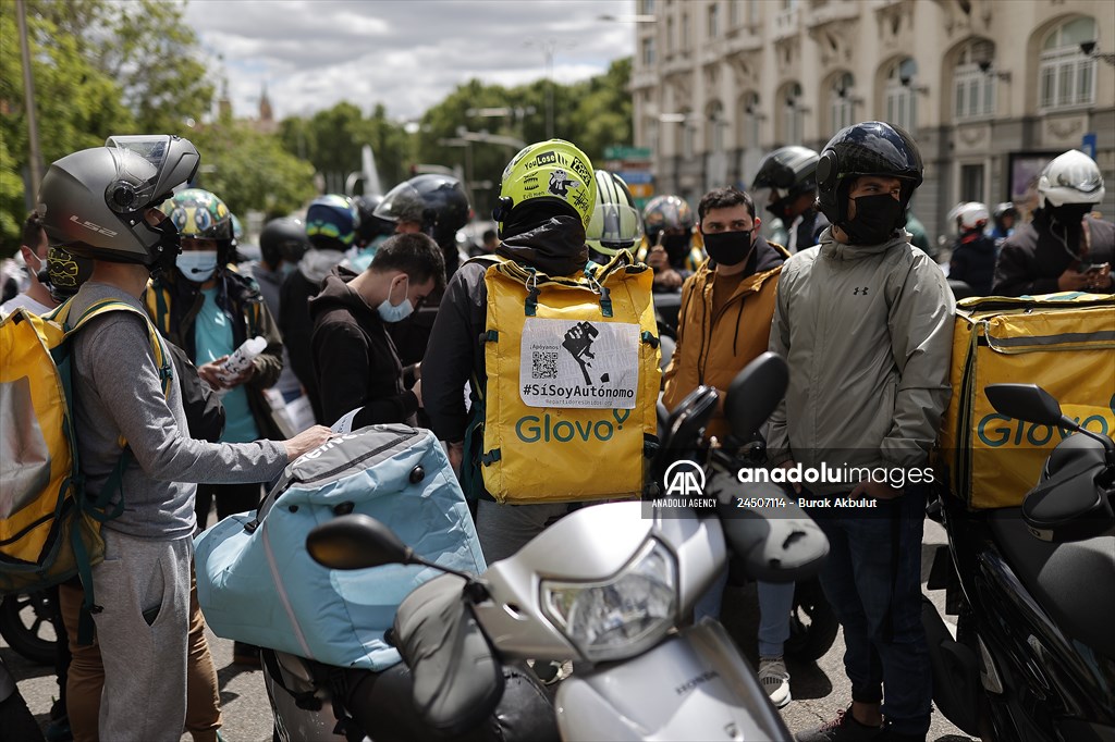 Riders protest against new law that regulates delivery riders