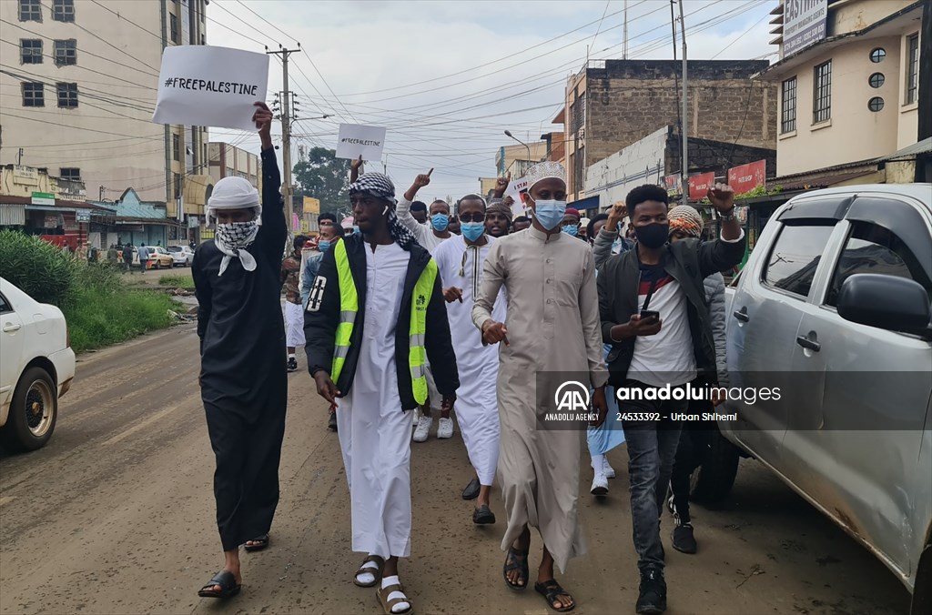 Kenyans protest against Israeli forces' attacks on Al-Aqsa Mosque and Gaza Strip