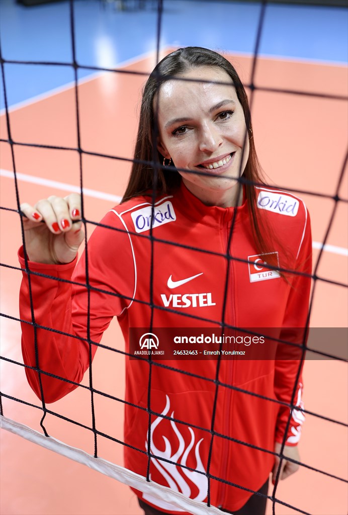 A Milli Kadın Voleybol Takımı'nın kaptanı Eda Erdem Dündar