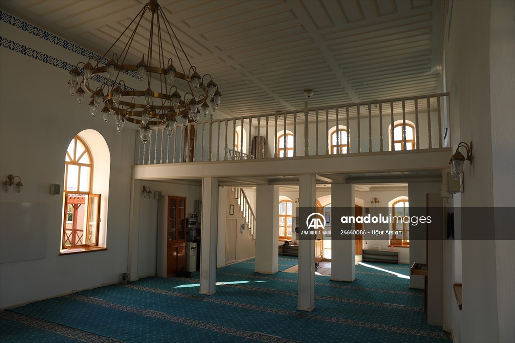 Tekirdağ'daki Kurtdere Camisi mimarisiyle ilgi çekiyor