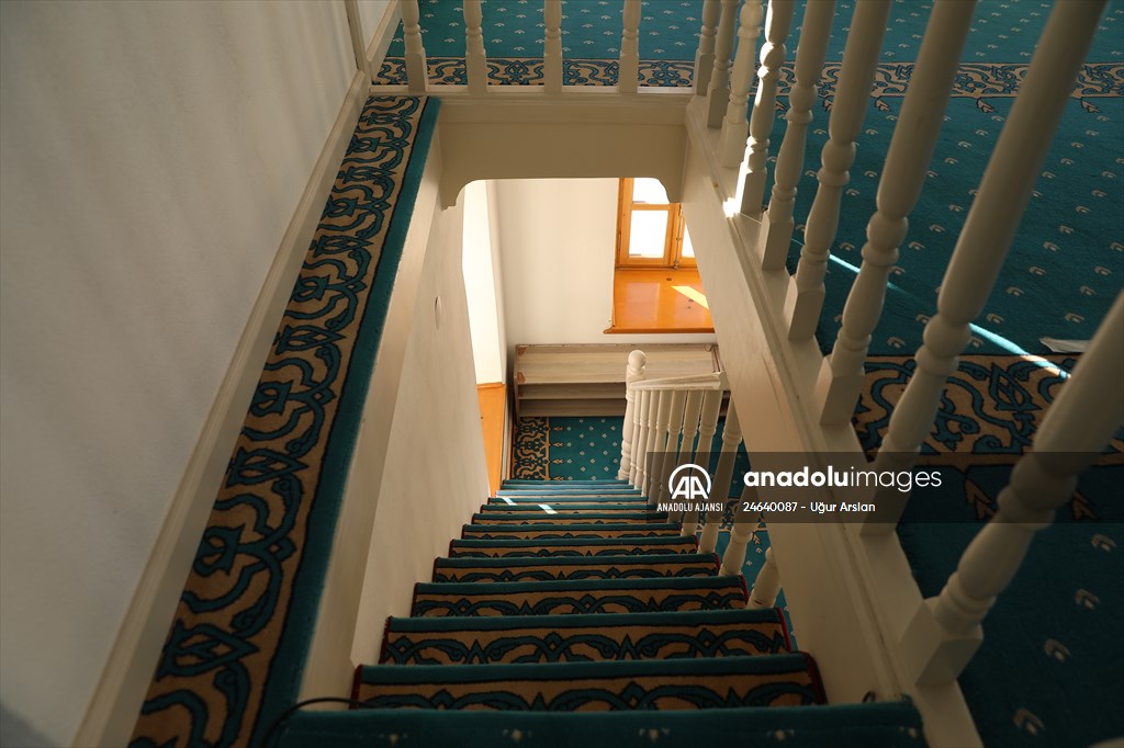 Tekirdağ'daki Kurtdere Camisi mimarisiyle ilgi çekiyor