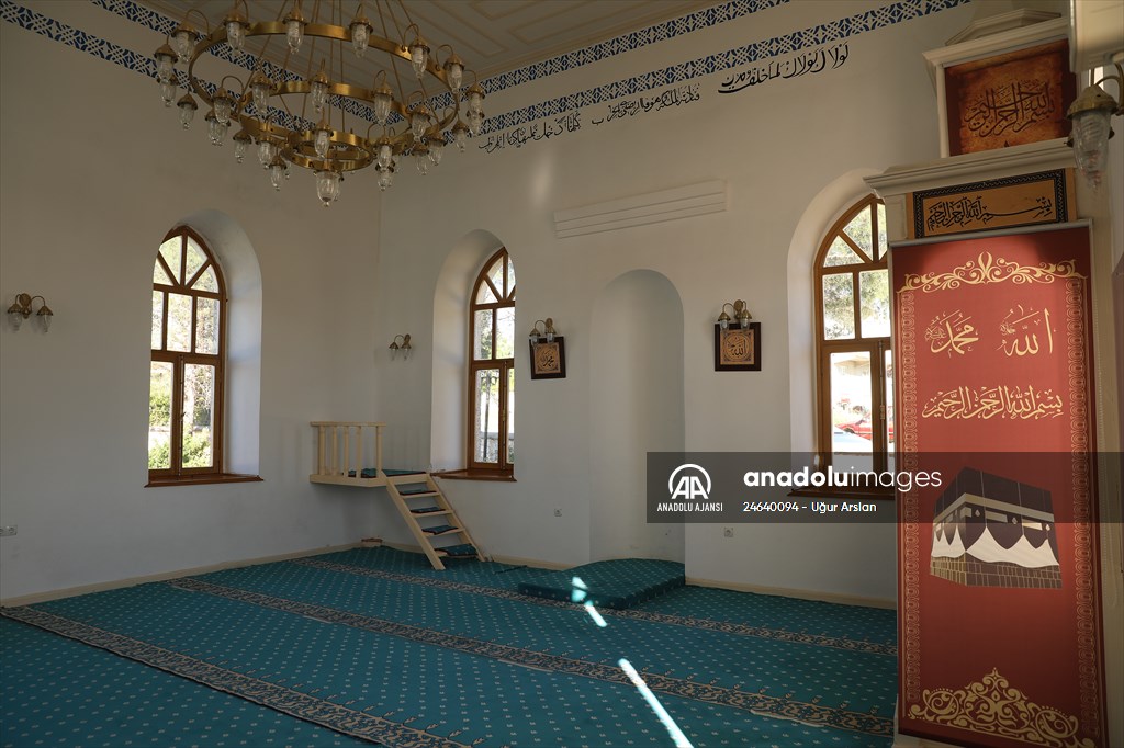 Tekirdağ'daki Kurtdere Camisi mimarisiyle ilgi çekiyor