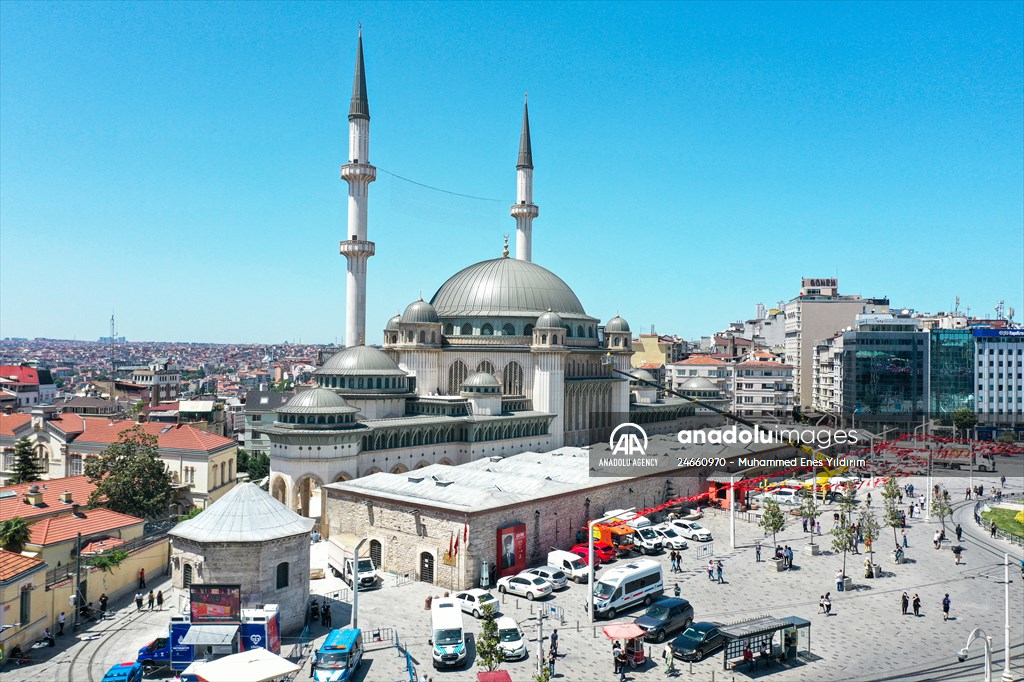 Mosque built in Istanbul's Taksim opens its doors for visitors on tomorrow