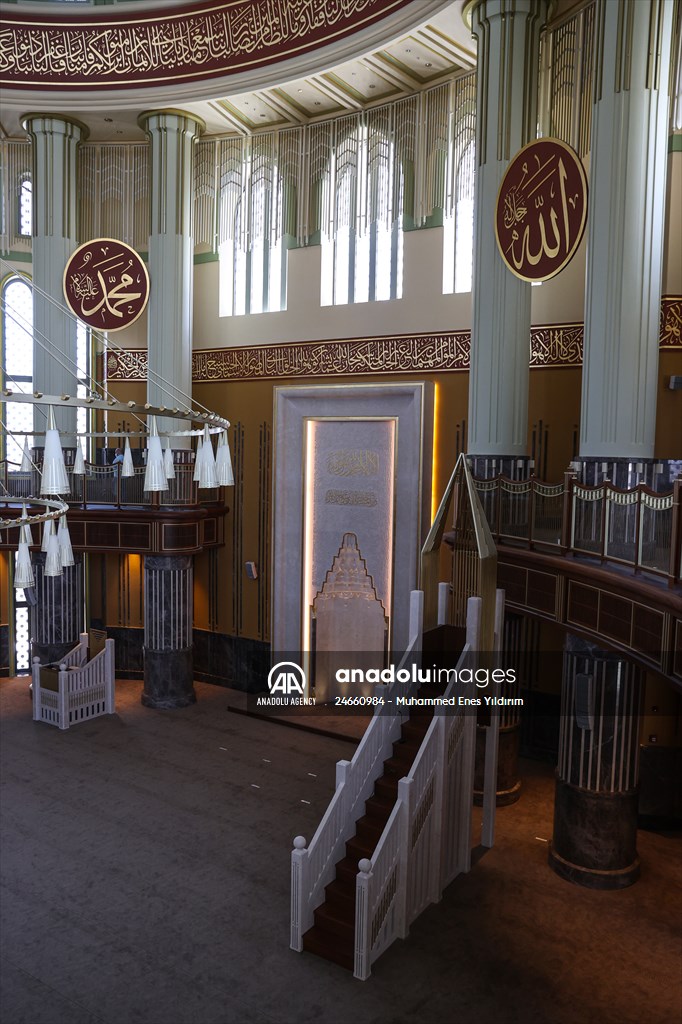 Mosque built in Istanbul's Taksim opens its doors for visitors on tomorrow