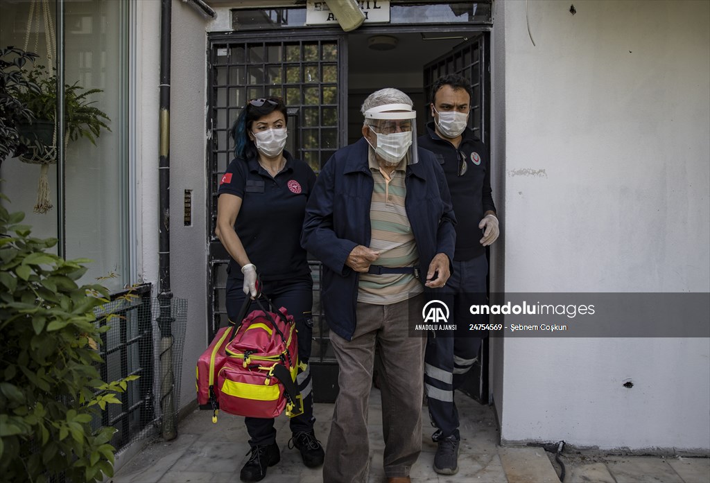 Adalardan ana karaya yaşam köprüsü: 112 deniz ambulansları