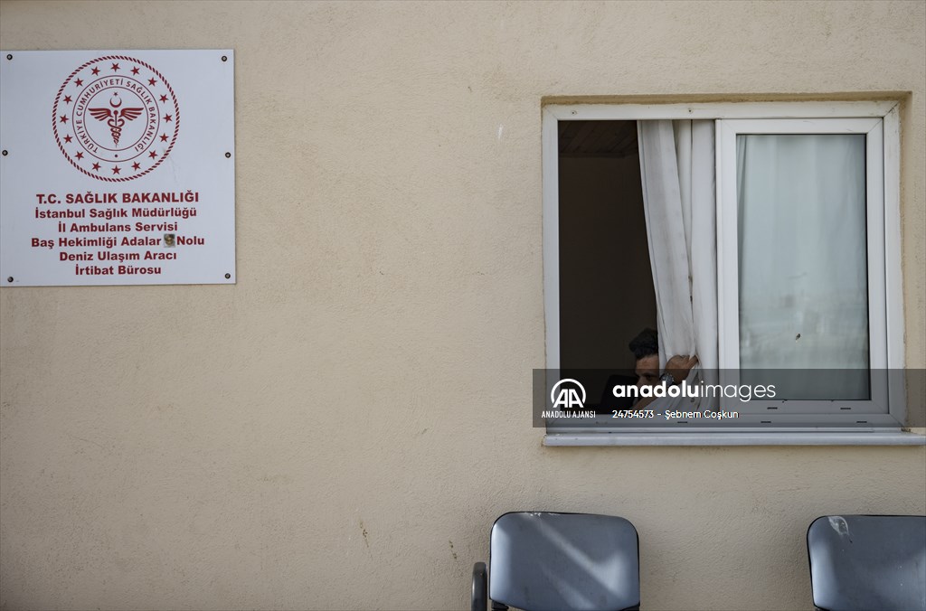 Adalardan ana karaya yaşam köprüsü: 112 deniz ambulansları