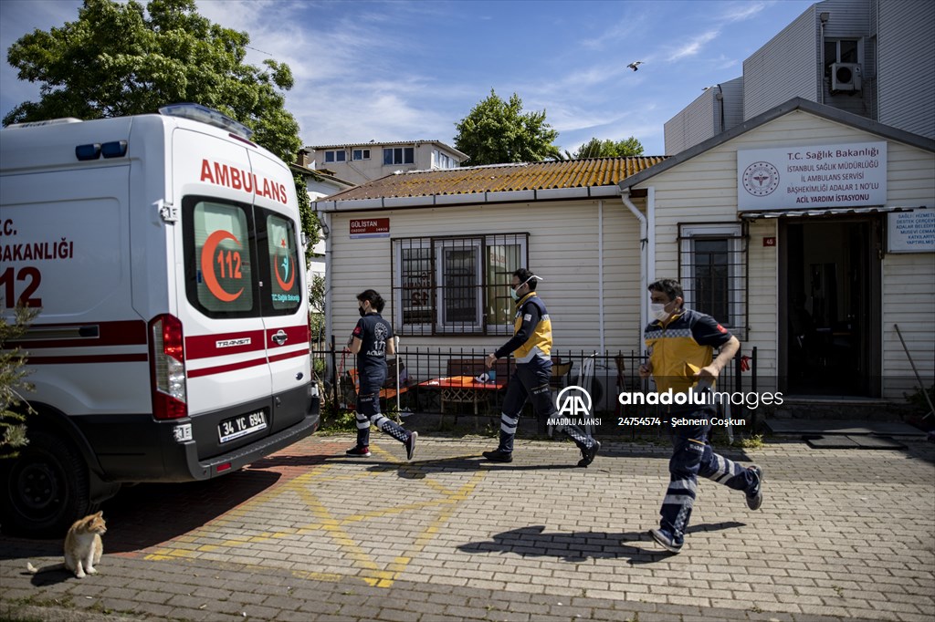 Adalardan ana karaya yaşam köprüsü: 112 deniz ambulansları