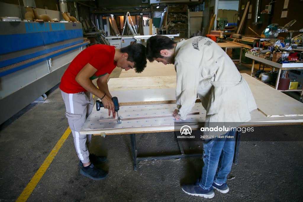 Meslek liseliler bu kez karavan için kolları sıvadı