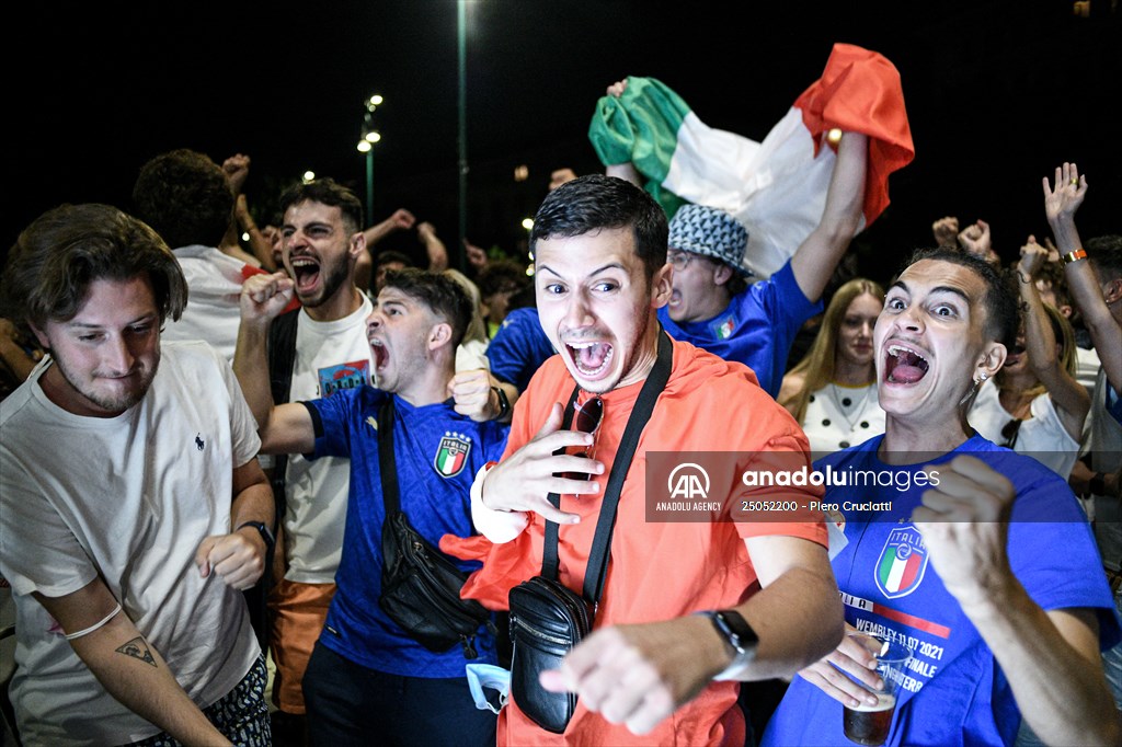 Italians celebrate the EURO 2020 trophy