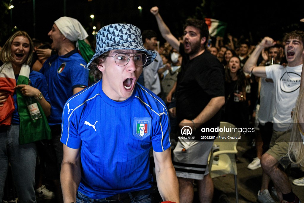 Italians celebrate the EURO 2020 trophy