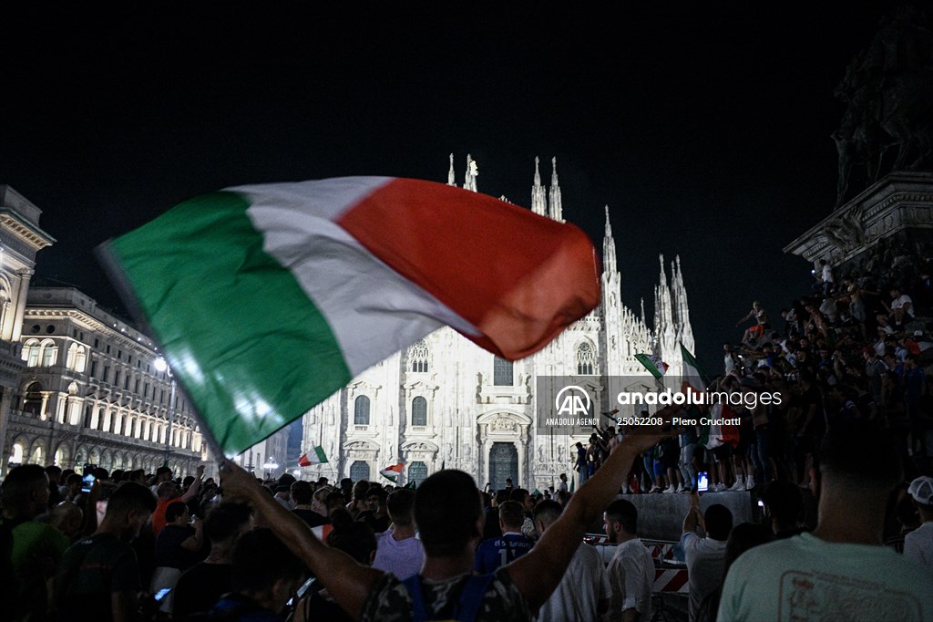 Italians celebrate the EURO 2020 trophy