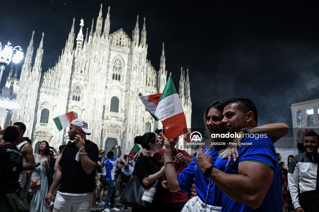 Italians celebrate the EURO 2020 trophy