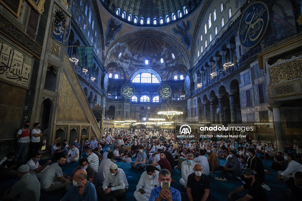 Ayasofya-i Kebir Cami-i Şerifi'nde ikinci kez Kurban Bayramı namazı eda edildi
