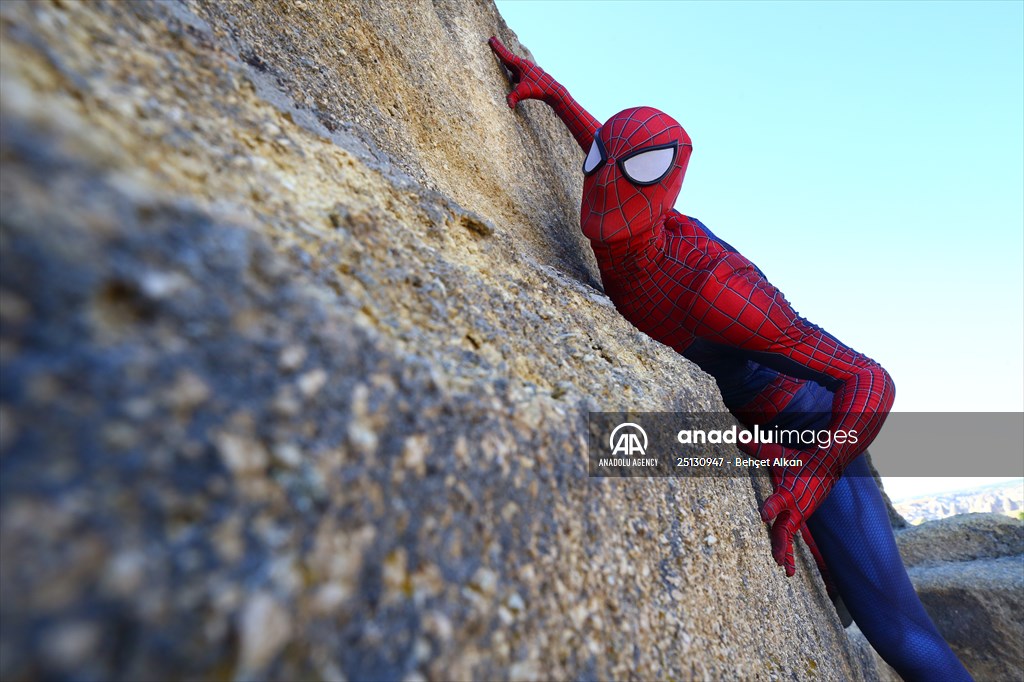 "Spider-Man" Burak Soylu in Cappadocia