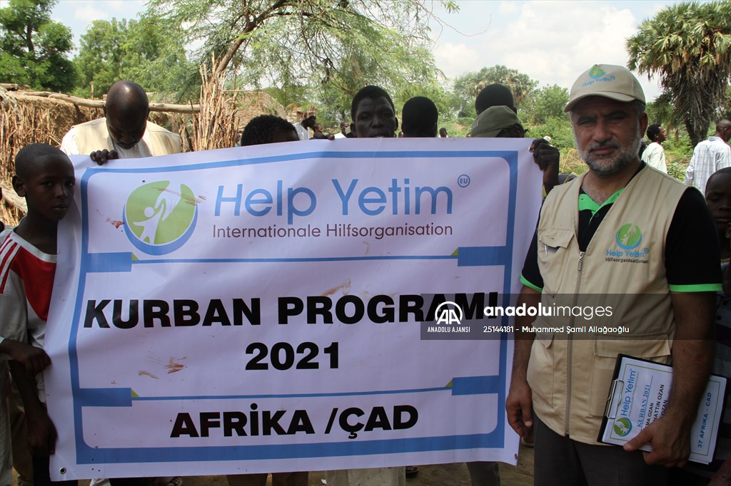 Hayırseverlerin bağışlarıyla Çad'daki ihtiyaç sahiplerine kurban yardımı yapıldı