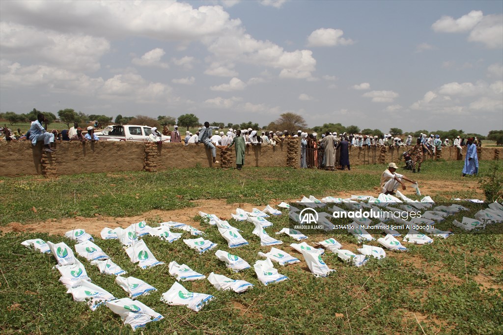 Hayırseverlerin bağışlarıyla Çad'daki ihtiyaç sahiplerine kurban yardımı yapıldı