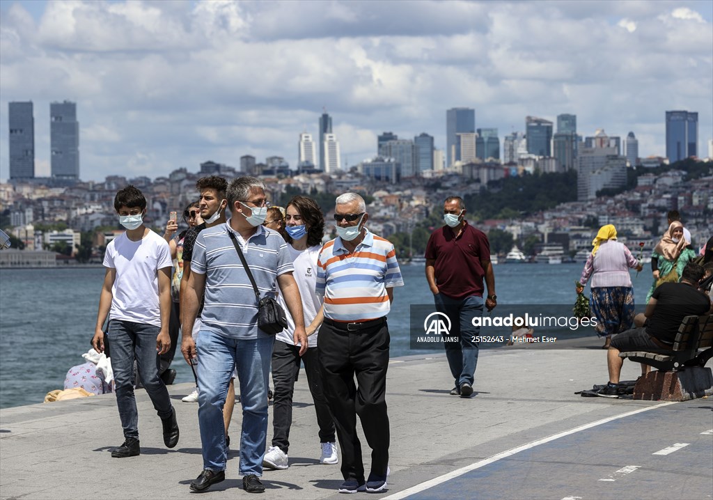İstanbullular, bayramın son gününde de sahil, park ve bahçelerde vakit geçirdi