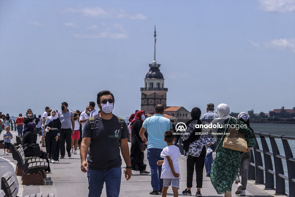 İstanbullular, bayramın son gününde de sahil, park ve bahçelerde vakit geçirdi