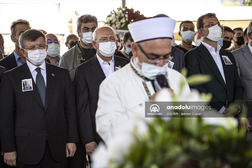 Eski Dışişleri Bakanı Turan Güneş'in eşi Nermin Güneş'in cenazesi toprağa verildi