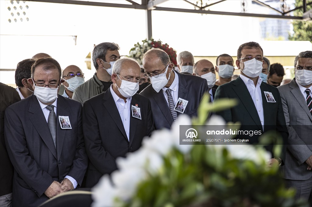 Eski Dışişleri Bakanı Turan Güneş'in eşi Nermin Güneş'in cenazesi toprağa verildi
