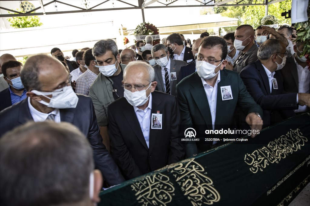 Eski Dışişleri Bakanı Turan Güneş'in eşi Nermin Güneş'in cenazesi toprağa verildi