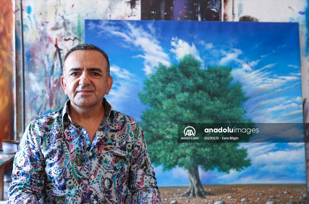 Ressam İsmail Acar, yanan ormanların ihyası için Bizim Dünyamız Vakfı'na eserini bağışladı