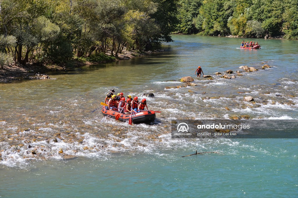 "Munzur Çayı" rafting tutkunları için çekim alanı oldu