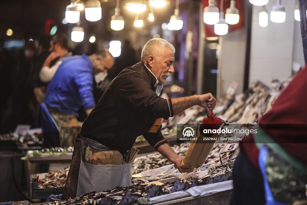 Fish market in Ankara after the beginning of fishing season